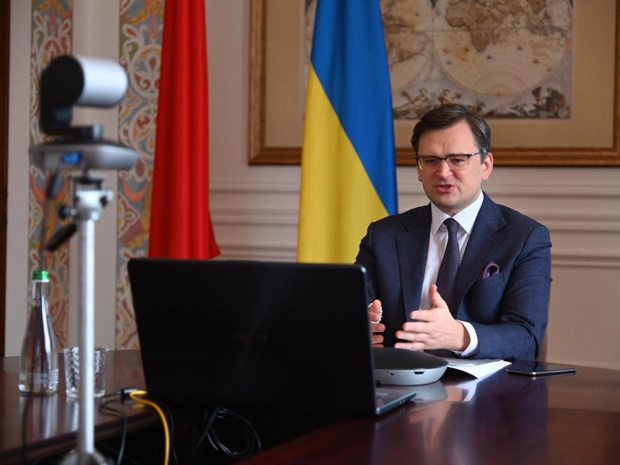 Украинският външен министър Дмитро Кулеба пристигна в България с автомобил