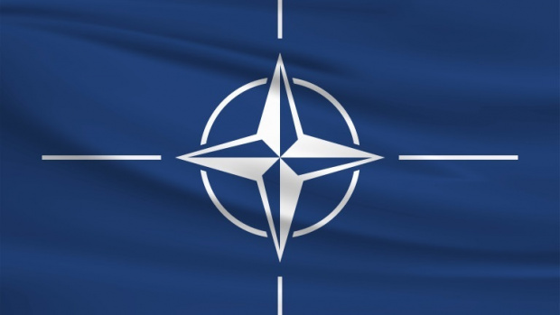 Председателят на Военния комитет на НАТО адмирал Роб Бауер пристигна