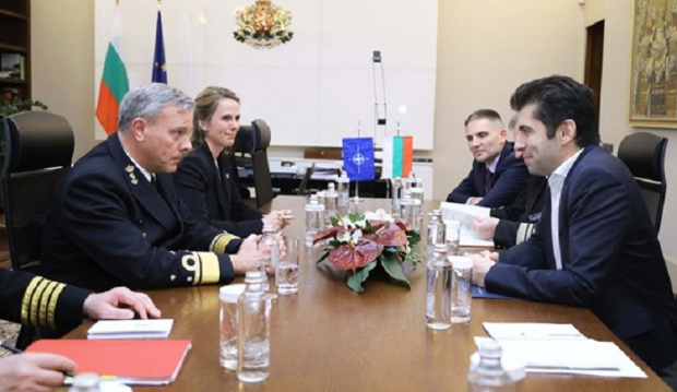 Министър председателят Кирил Петков проведе среща с председателя на Военния комитет