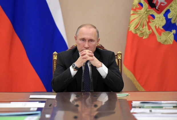 Руският президент Владимир Путин настоява последните защитници на Мариупол да
