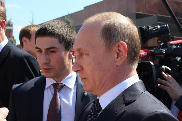 Руският президент Владимир Путин подписа указ за ответни икономически санкции
