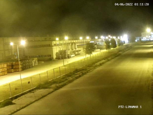 Камери засякоха ново изпускане на дим от Монтюпе  
Малко след полунощ на поставените