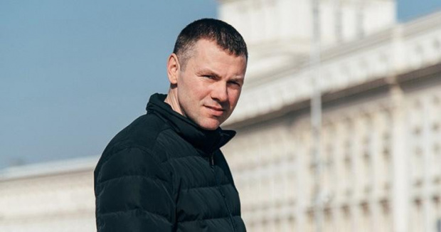 Депутатът от Продължаваме промяната Христо Петров по познат с творческия си