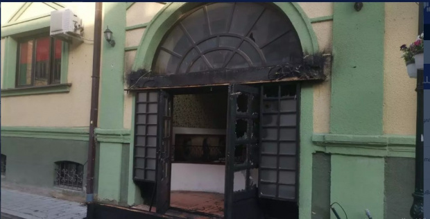 Има арестуван за палежа на входната врата на българския културен дом