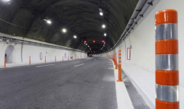 Агенция Пътна инфраструктура подписва  днес договора за строежа на тунела