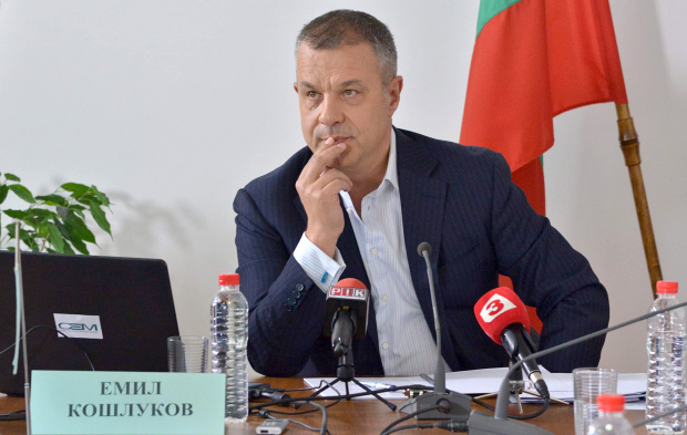 Досегашният генерален директор на БНТ Емил Кошлуков напусна бързо заседанието