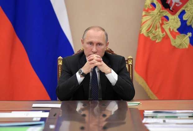 Умиращият от редица болести и болежки руски президент Владимир Путин