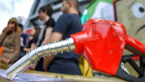 Манолова: "Лукойл" спекулира с цените на горивата ВИДЕО