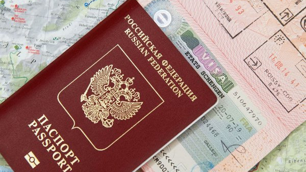 България спря да издава туристически визи за руснаци