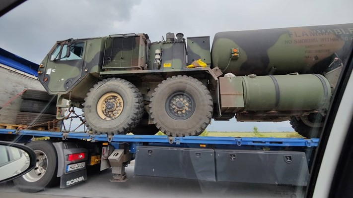 Камиони с немска регистрация извозват военна техника по АМ "Тракия",  МО си трае