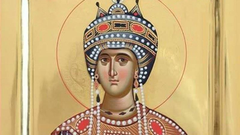 Теодора Александрийска се родила в град Александрия. Омъжила се за добър
