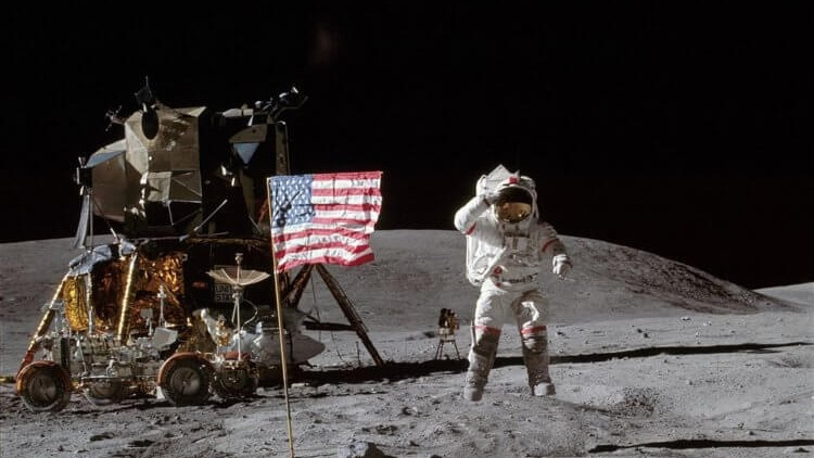 Преди кацането на Аполо 11 на Луната през 1969 г