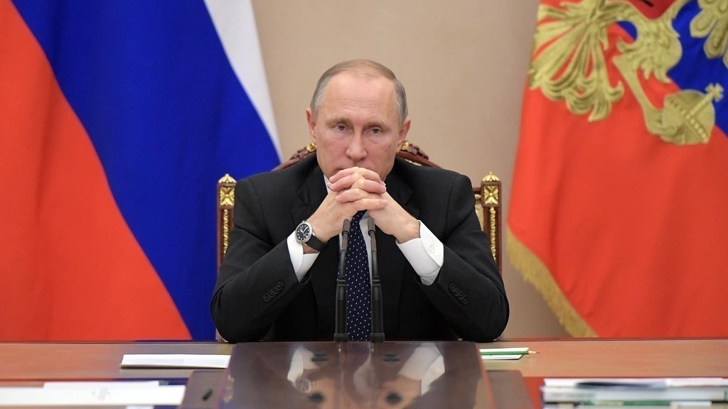 И московски депутати скочиха срещу Путин, искат оставката му