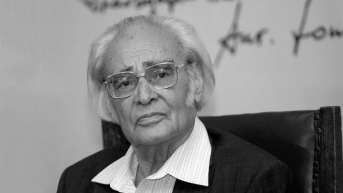 На 92 години е починал големият български писател и общественик