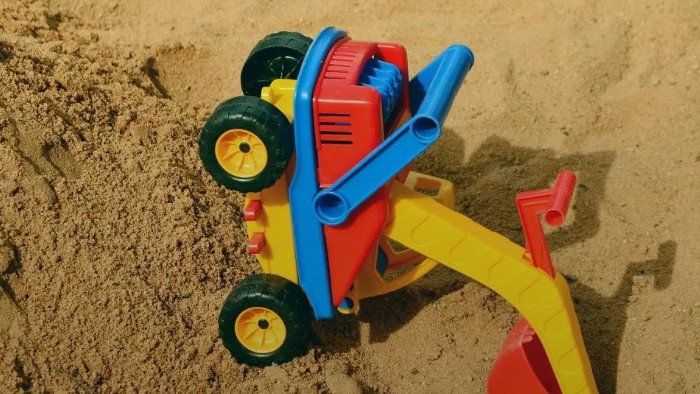 Работници откраднаха пясъка от детска площадка в столичния квартал Лагера