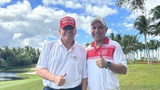 Стоичков игра голф с Тръмп