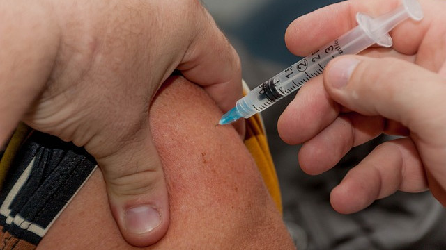 За липса на противогрипни ваксини сигнализират лични лекари На този