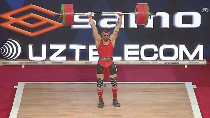 Карлос Насар със злато и световен рекорд на световното по вдигане на тежести