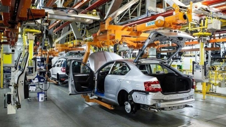 Volkswagen временно ще спре производството на автомобили в завода във