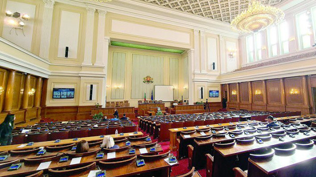 НА ЖИВО Парламентът гласува окончателно военната помощ за Украйна