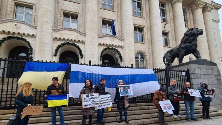 Гражданска организация: Кабинетът да каже гони ли украинците!
