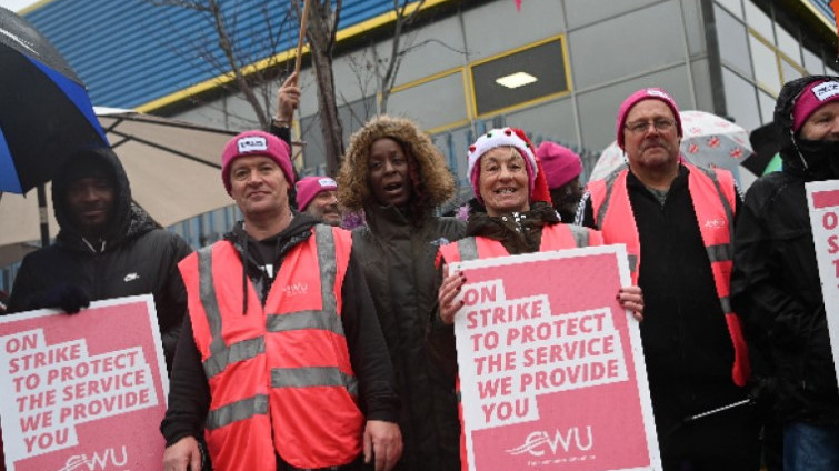 Във Великобритания продължават стачките Служителите от Граничен контрол жп работниците