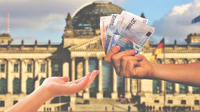 Средният брутен годишен доход в Германия през 2021 година е