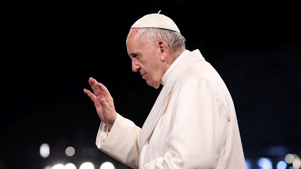 Папа Франциск: Това е престъпление срещу Бог и човечеството