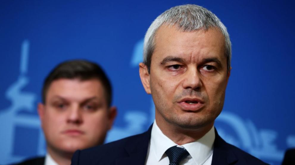 Лидерът на Възраждане Костадин Костадинов каза пред журналисти в парламента