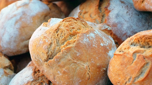 Хлябът и хлебните изделия са по-скъпи с 34% спрямо януари