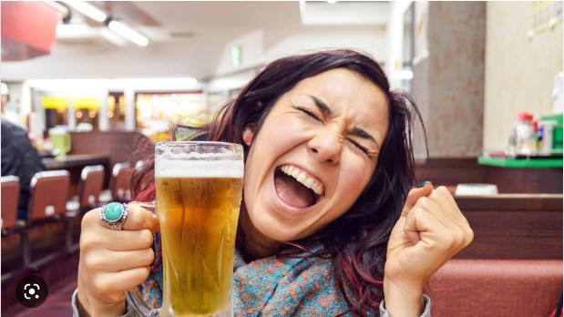 Твърдението че жените не харесват да пият бира е стереотипно