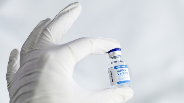Pfizer иска Европа да плати за ваксини, които никога няма да бъдат произведени