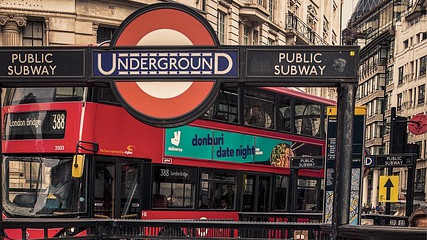 Учители шофьори на лондонското метро и държавни служители се присъединиха