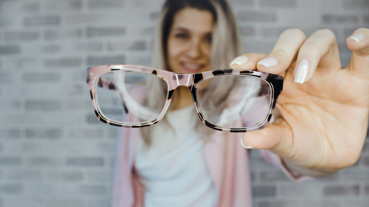 Здравето на очите: Съвети за хора с очила