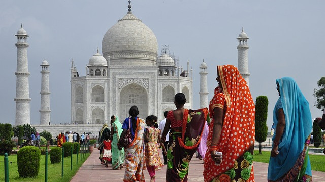 Планират да забранят полигамията в индийски щат