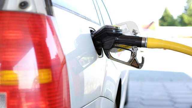 Цената на дизела падна под 2,50 лева за литър