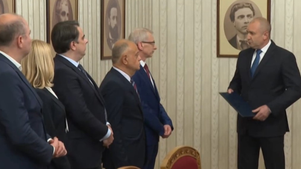 Денков връща папката с мандата на Радев