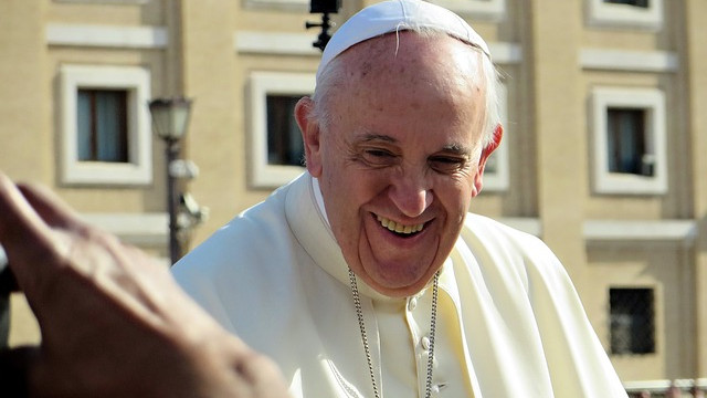 Папа Франциск ще претърпи операция