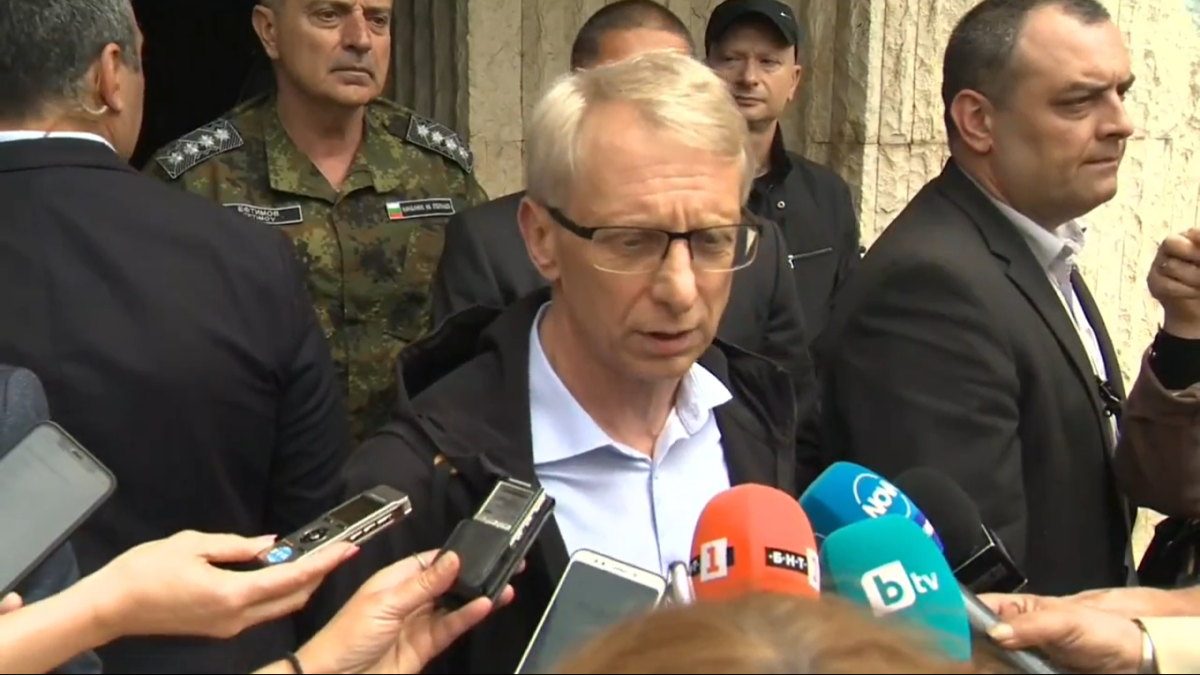 Николай Денков: Служебното правителство също изпращаше военна помощ