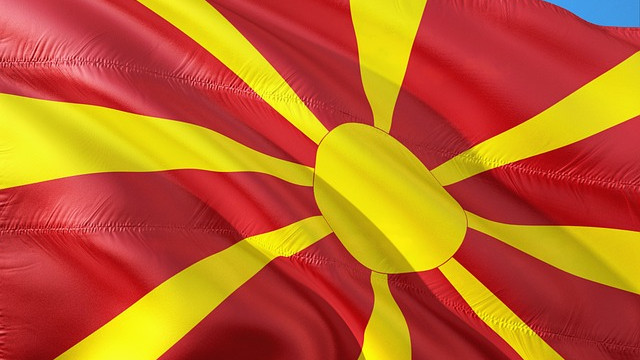 Военно разузнаване: РСМ прилага частично избирателно договора с България