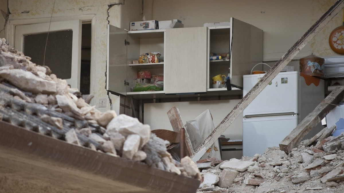 Турция започна да строи жилища за останали без дом след земетресенията