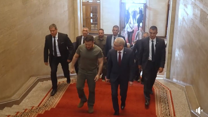 Премиерът: Русия трябва да се изтегли безусловно от украинската територия и да понесе отговорност за военни престъпления