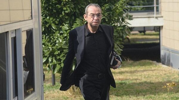 МВнР: Петьо Петров-Еврото не е в Дубай