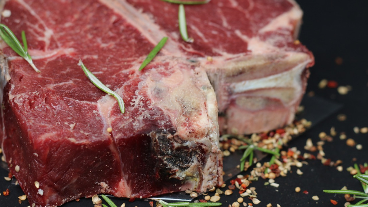 Румъния забранява продажбата на синтетично месо в страната