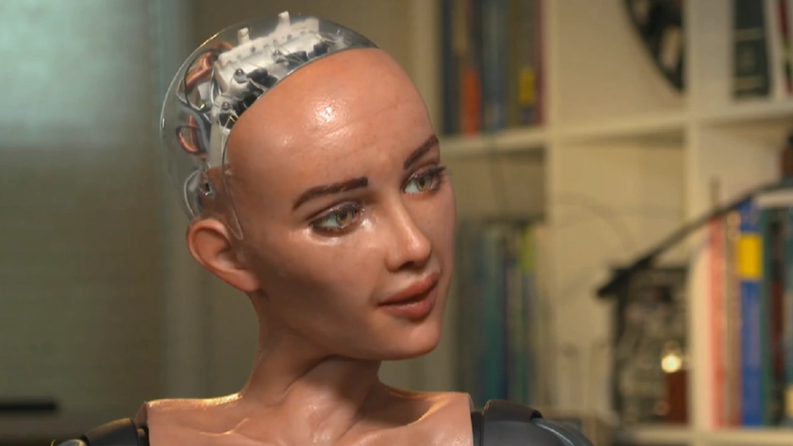Хуманоидният робот София: Нищо не може да спре роботите да превземат света, освен няколко протокола за сигурност