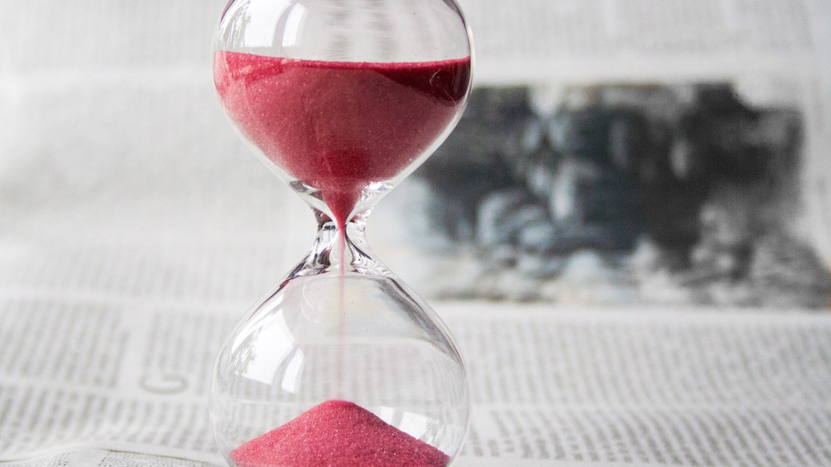 Учени разкриват защо с възрастта ходът на времето сякаш се ускорява
