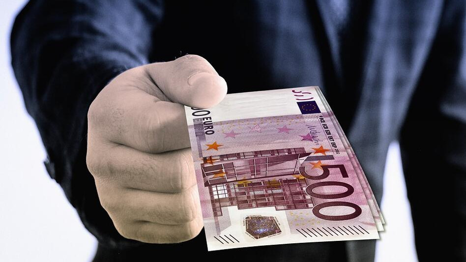 България влезе в  в "сивия списък" за "под засилено наблюдение" за пране на пари