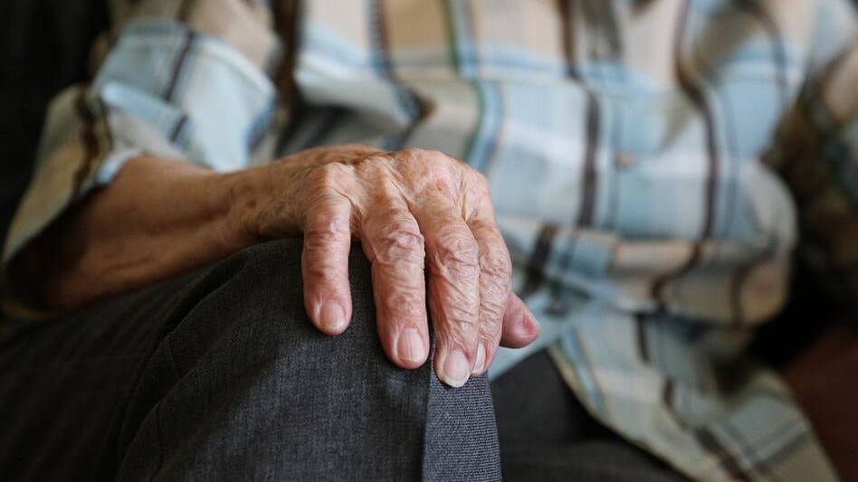 Икономист: Не е нужно добавките на пенсионерите да бъдат орязвани
