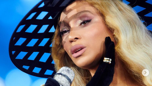 Бащата на Бионсе сравни дъщеря си с Азис