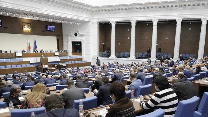 Парламентът гледа промените за либерализиране на пазара на ток